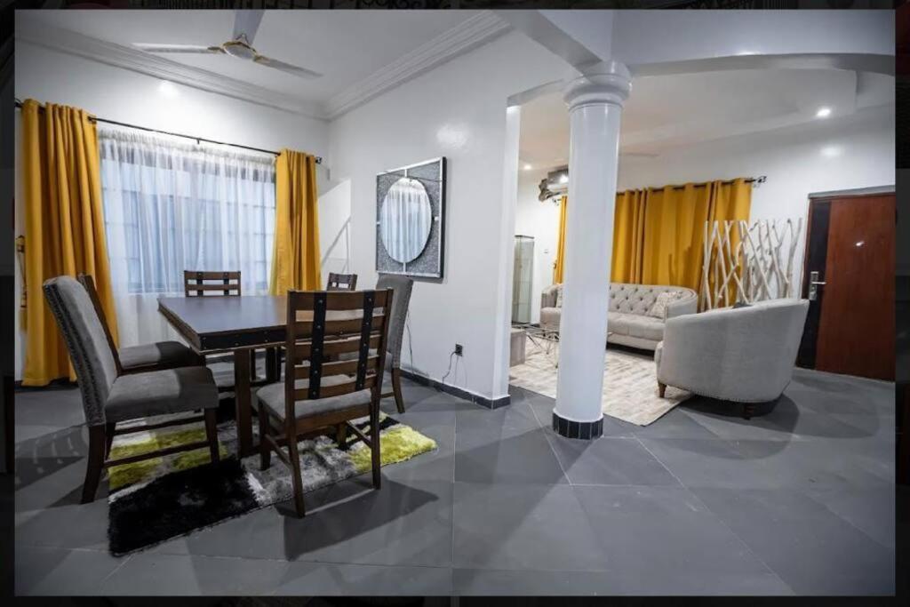 Cozy Penthouse ,Accra Ghana Owuraman Εξωτερικό φωτογραφία