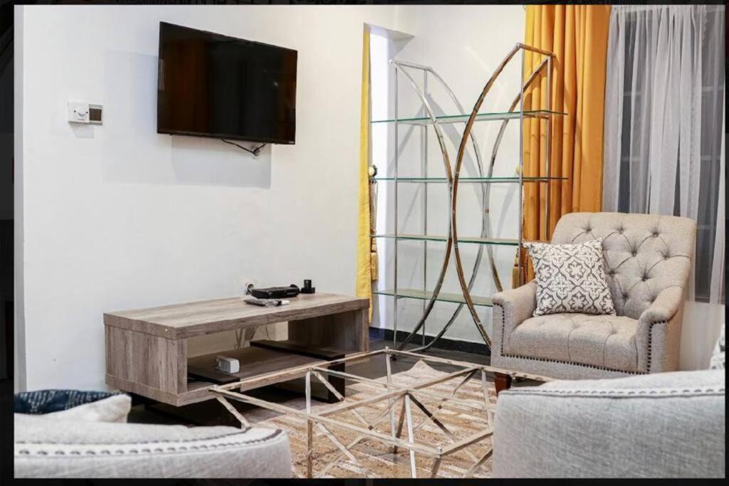 Cozy Penthouse ,Accra Ghana Owuraman Εξωτερικό φωτογραφία